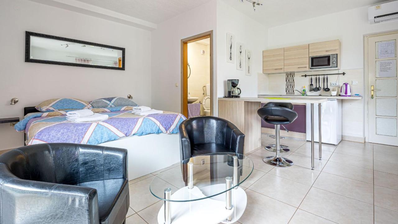 Apartments Klara Senj  Luaran gambar